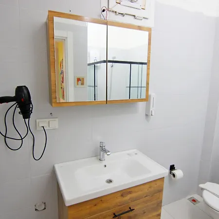 Ozkan - Center Fully Furnished 50mbps Wifi Netflix Φετιγιέ